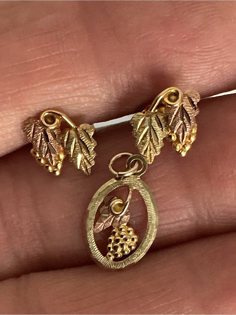 10K BLACK HILLS GOLD Grape Leaf Earrings Pendant Charm